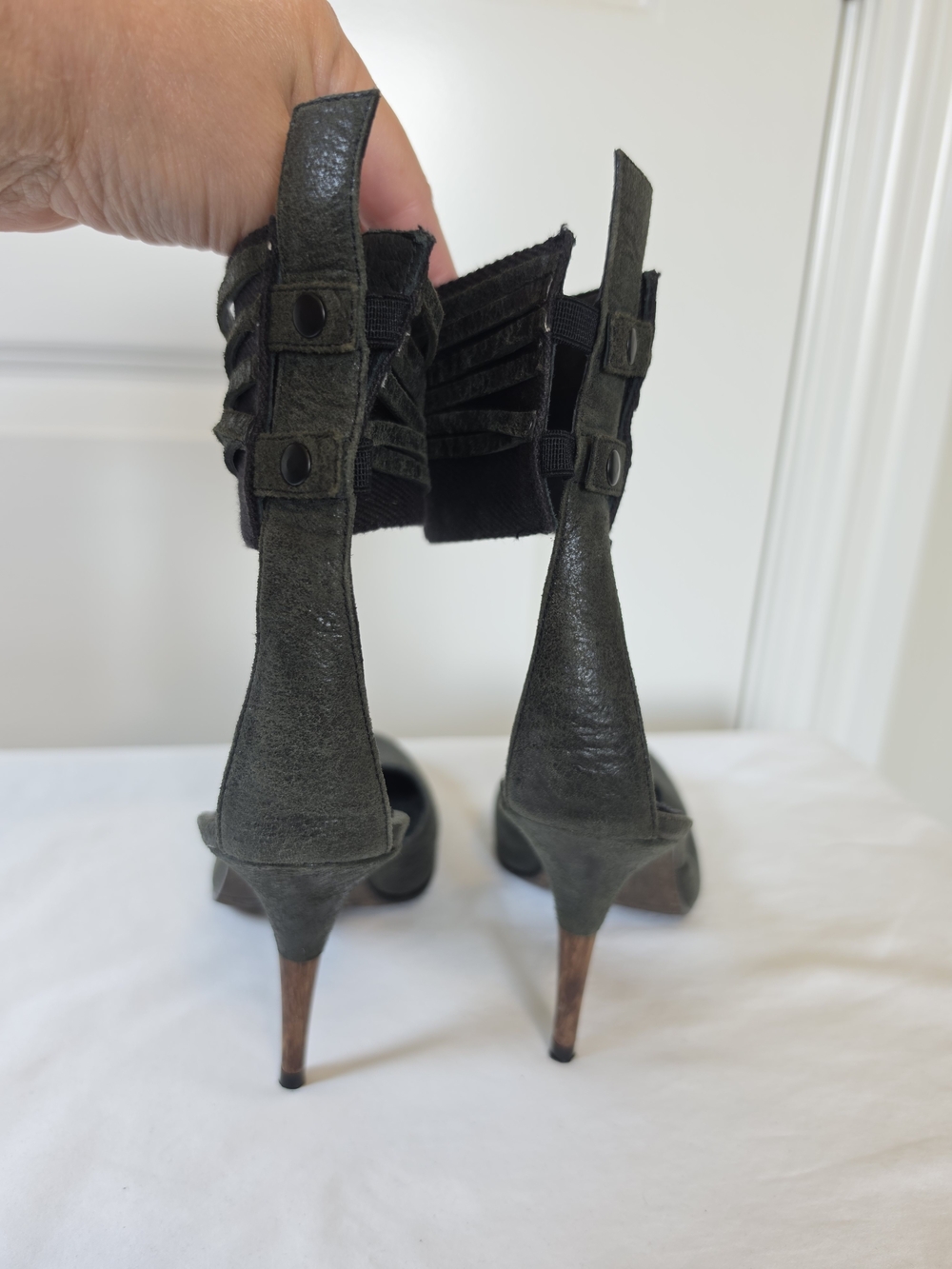 DIESEL CALLA DESIGNER LEATHER STILETTO PUMPS WOOD HEEL ANKLE CUFF EU 37 US 7 - Picture 7 of 11